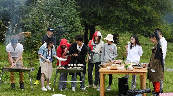 18岁的梦想、26岁的初恋都是未老的初心  《游客》旅途中寻回“爱的样子”引发共鸣