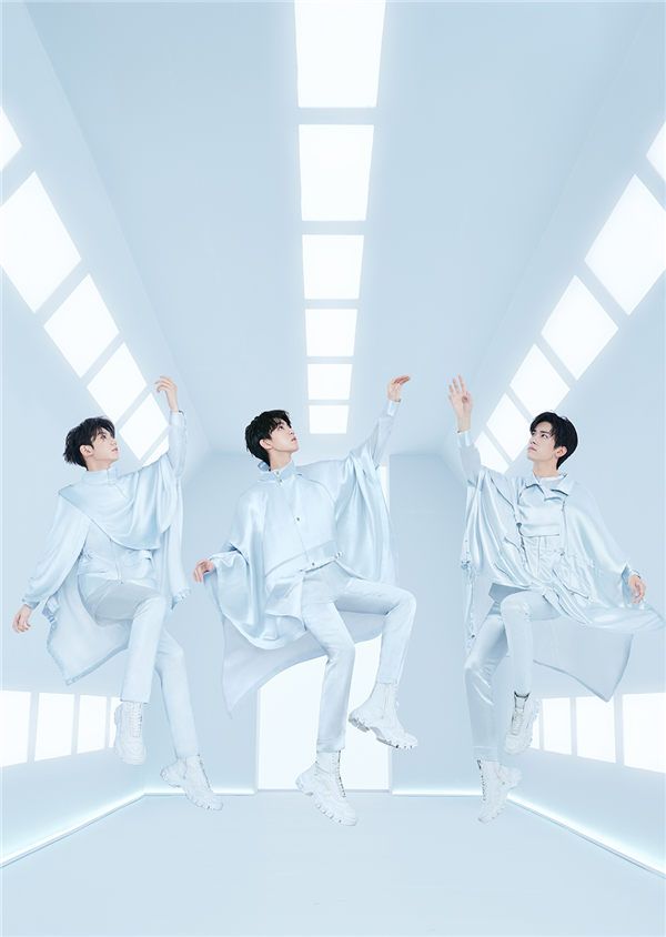 TFBOYS“与光”写真.jpg