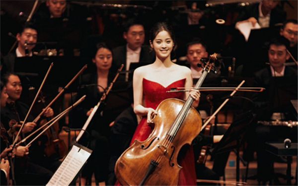 欧阳娜娜官宣2023The Star初星巡回演出 音乐星空与梦想初心交织