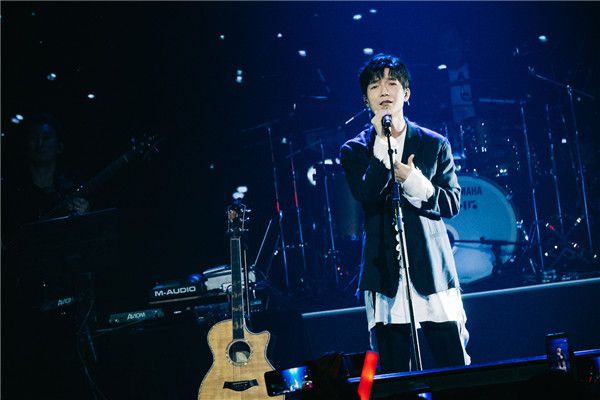 陈楚生巡演天津站1 - 复件(1).jpg