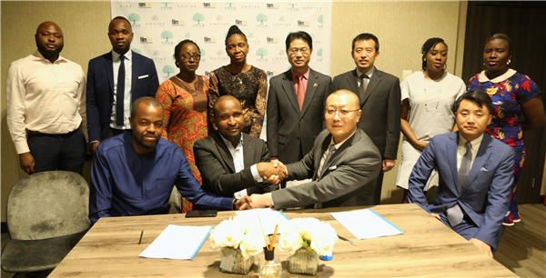 配图1-签署首个中国与非洲国家之间的电影专项基金协议.JPG