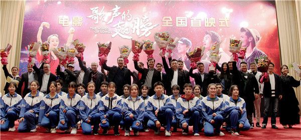 合影.jpg