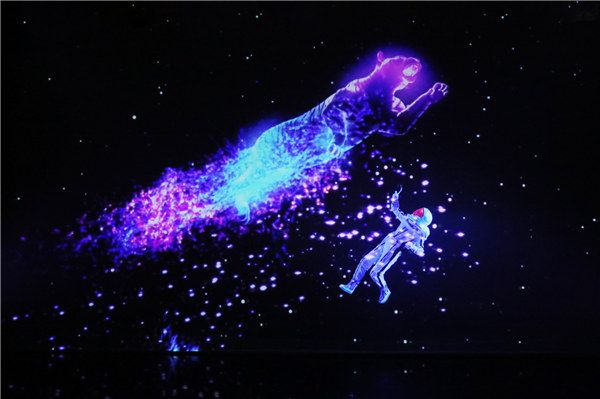 太空漫步 出现神兽.jpg