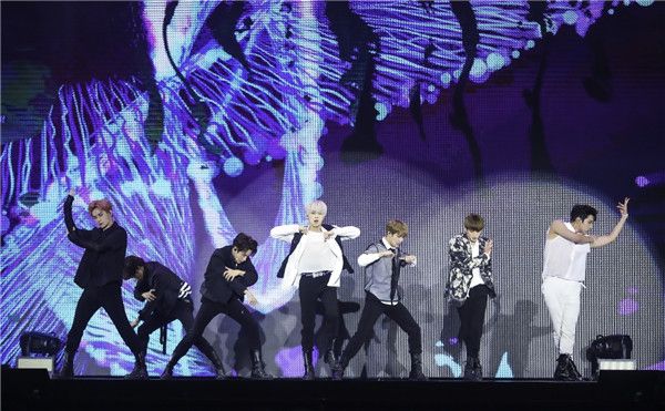 威神V通过全球大型线上演唱会项目“Beyond LIVE”3日正式与全球歌迷见面