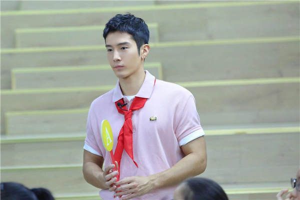 盛一伦 泸定.jpg