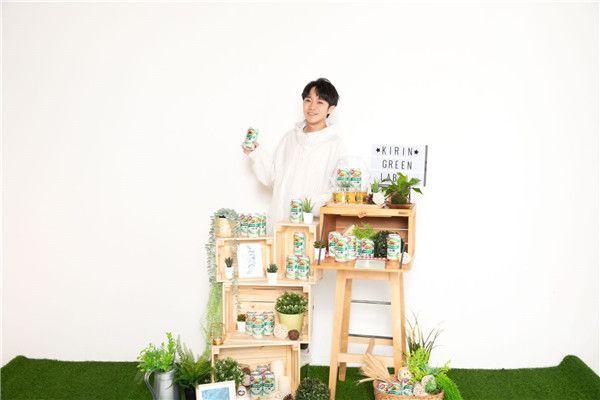 吴青峰代言“KIRIN淡丽 GREEN LABEL啤酒” 成为最会带货、最有才代言人