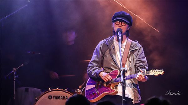 号称为“天王接班人”的谢震廷 巡演现场的音乐实力如何？  生活再坏 还好有谢震廷的巡演音乐现场治愈你我
