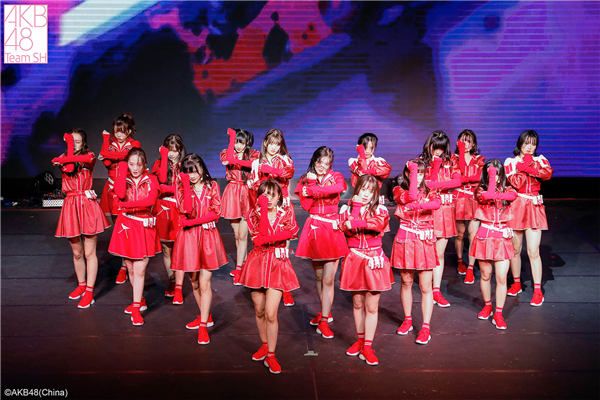 AKB48 Team SH 见面会惊喜不断.jpg