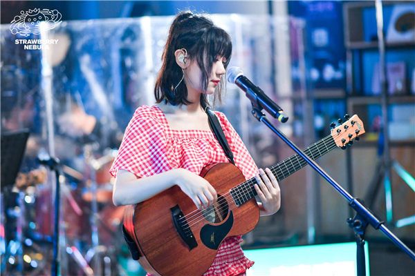 谢春花 (3).jpg