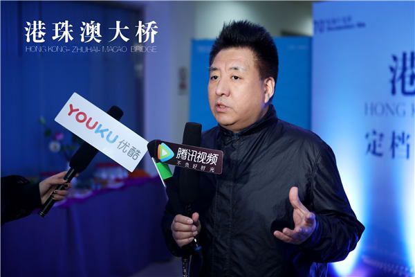 总制片人、总导演闫东接受媒体群访.jpg