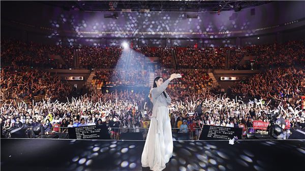 欧阳娜娜巡回音乐会上海站2.jpg