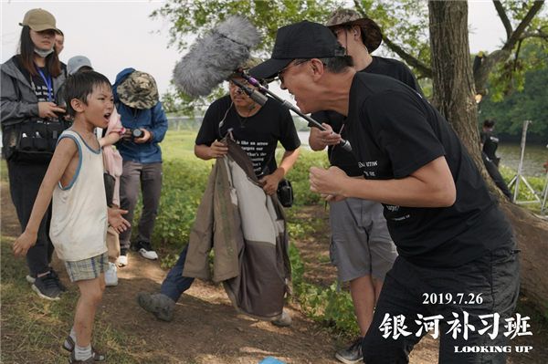 年仅6岁从不喊累 冯泽昂坚持看回放超有天赋.jpg