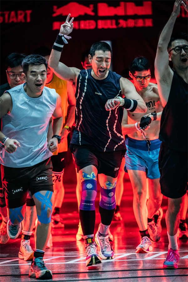 王千源HYROX单人赛挑战自己 这位运动“源”影帝也挺狠 (3).jpg