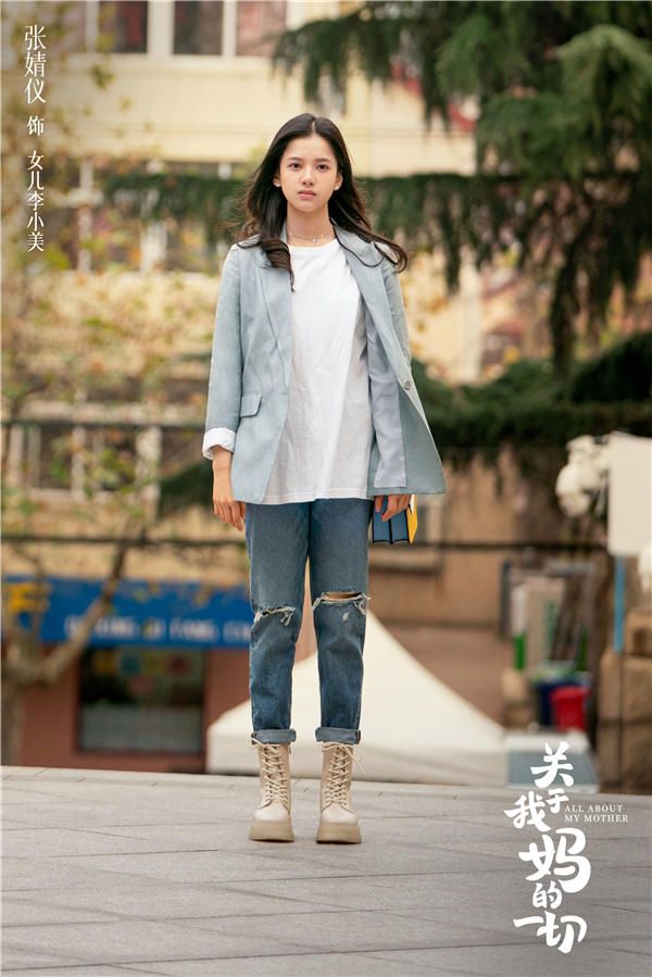 2 张婧仪饰演女儿李小美.jpg