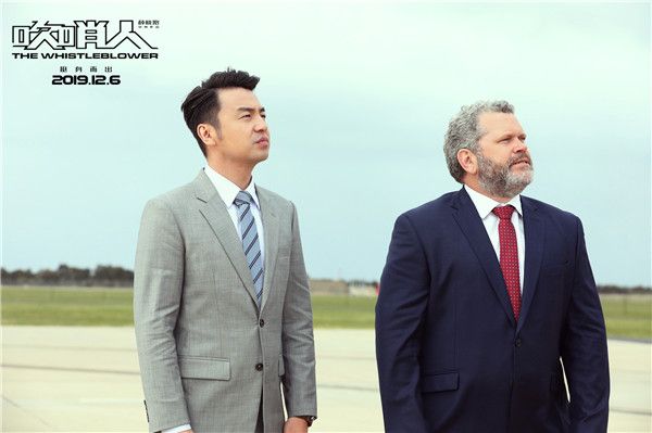 雷佳音仰望.jpg