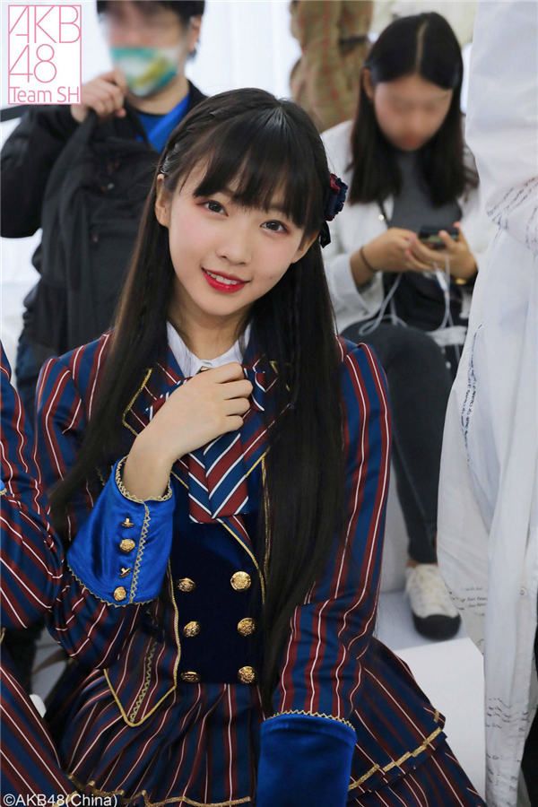 AKB48 Team SH 李诗绮.jpg