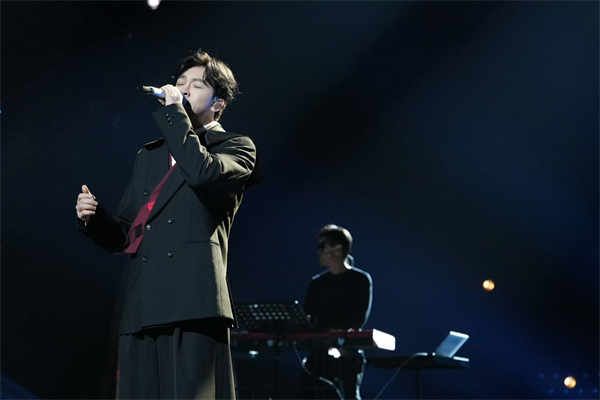 苏有朋《声生不息·华流季》热播 舞台风格鲜明被赞“好会唱”