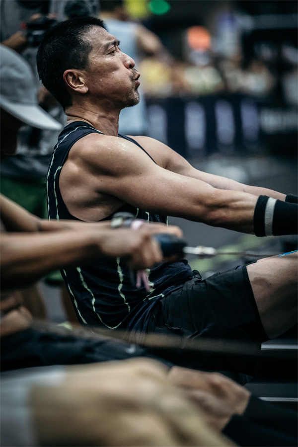 王千源HYROX单人赛挑战自己 这位运动“源”影帝也挺狠 (2).jpg