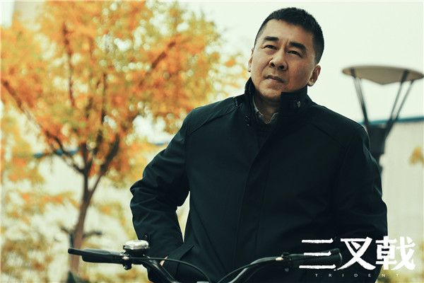 陈建斌饰演崔铁军.jpg