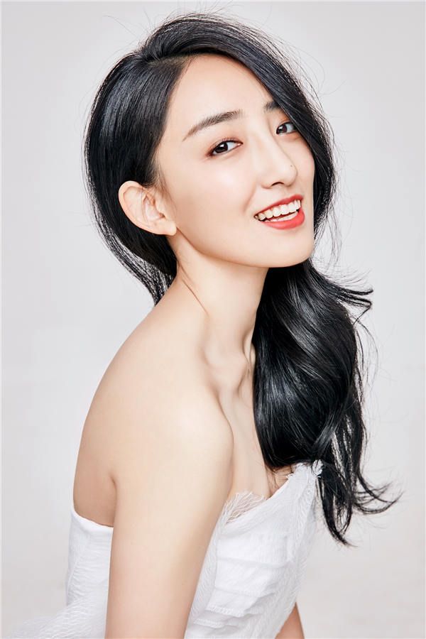 曲凌子 (2).jpg