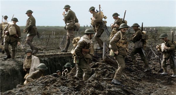 大战当前士兵生死难料.jpg
