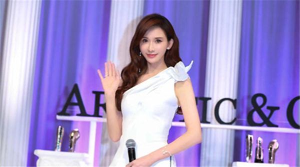 全民女神林志玲又增新代言 内外美兼修分享肌肤秘密