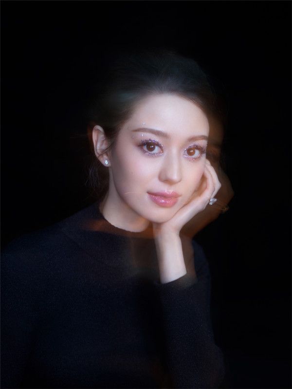 Gina宣传照1.jpg