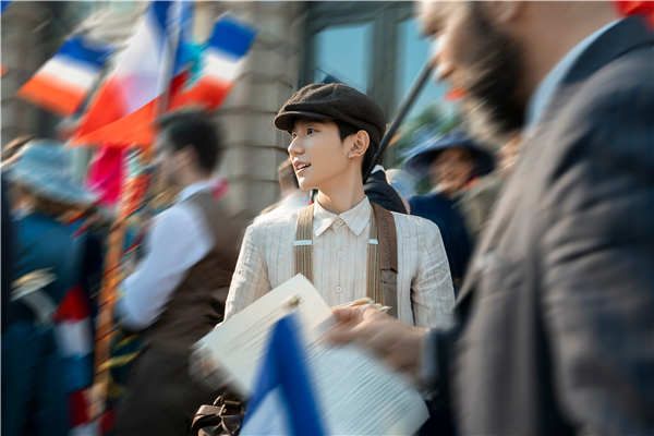 王源《1921》传递正能量.jpg