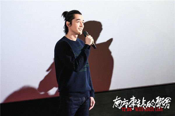 胡歌现身郑州路演.jpg