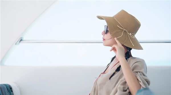 张雨绮《各位游客请注意》享受不一样的海岛奇幻之旅   