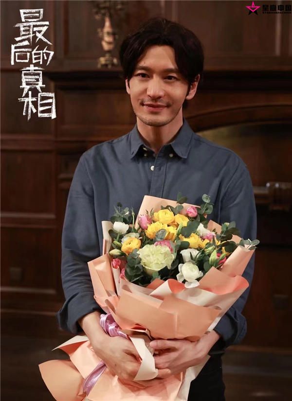 黄晓明《最后的真相》杀青.jpg