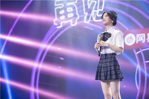 冯提莫2.jpg