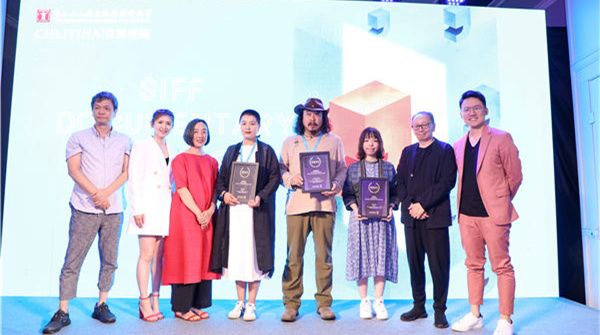 《少女与马》喜获上海国际电影节最佳纪录片提案奖，这部纪录片的魅力何在？
