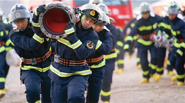 电影《烈火英雄》展示“无畏”消防群像 黄晓明杜江倾情演绎“你不了解的消防员”