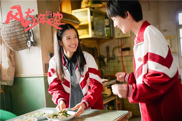 6、张婧仪与周依然做饭.jpg