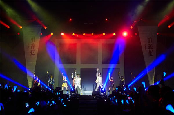 SUPER JUNIOR-D&E曼谷单独演唱会现场 (3).jpg