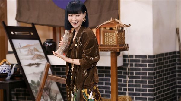 谭卓《巧手神探》颠覆形象 放飞自我变身综艺萌新