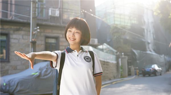 谭松韵《以家人之名》热播 “人间加油站”李尖尖治愈观众   