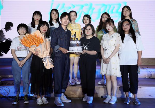 发布会0.jpg