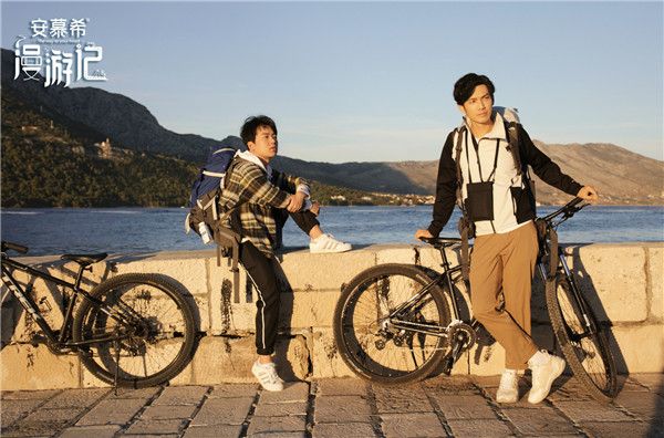 双人剧照联合logo小版1.jpg
